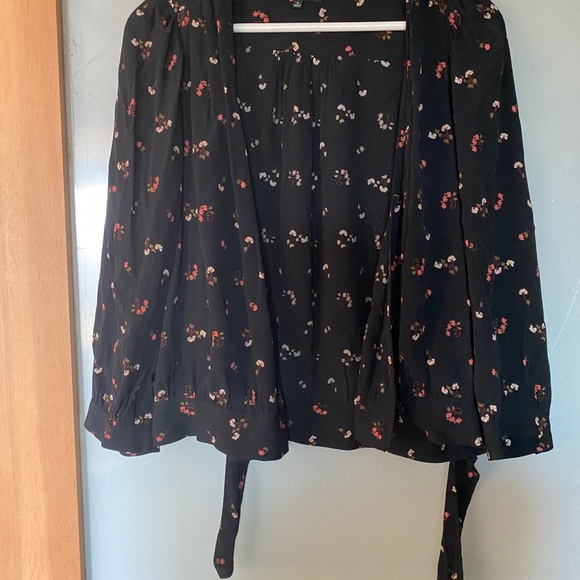 Madewell-Black, floral, wrap top - Picture 7 of 7